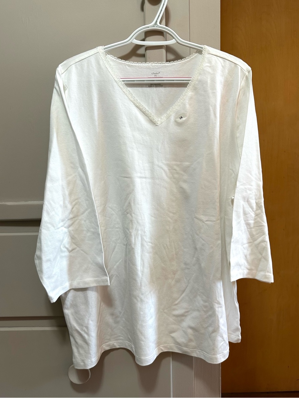 Christopher & Banks White Lightweight Top with Tag